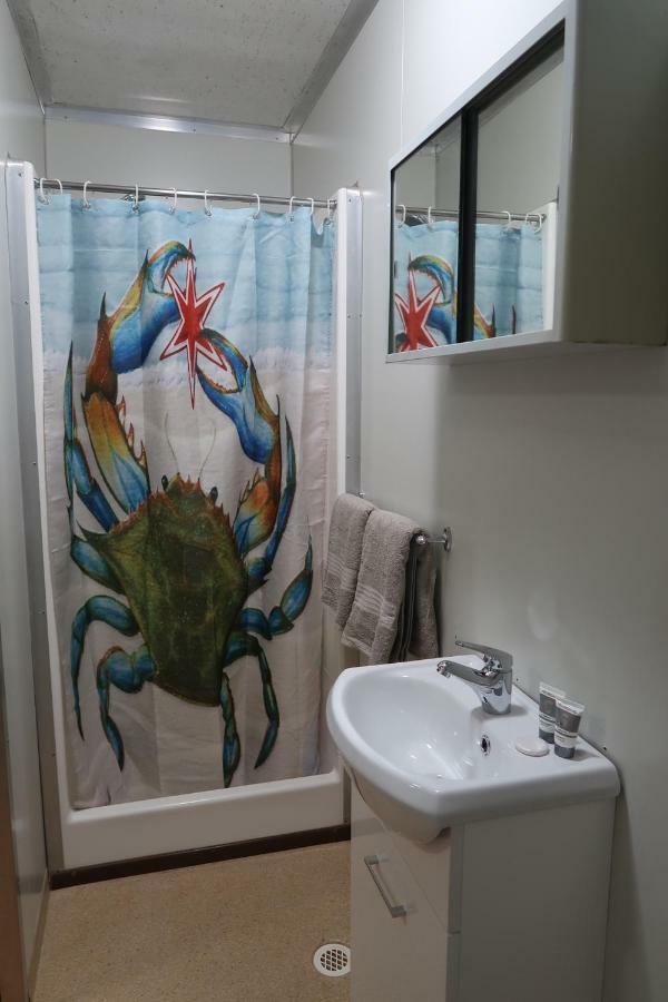 דרבי Mud Crab Motel מראה חיצוני תמונה